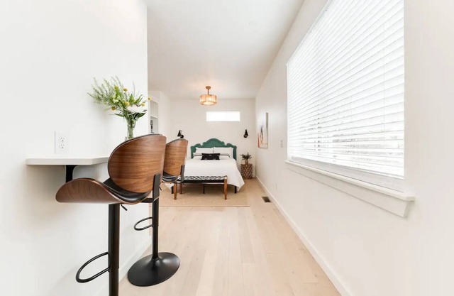 Plaza Penthouse w/Rooftop Terrace - a 5 min. walk to the historic Plaza District