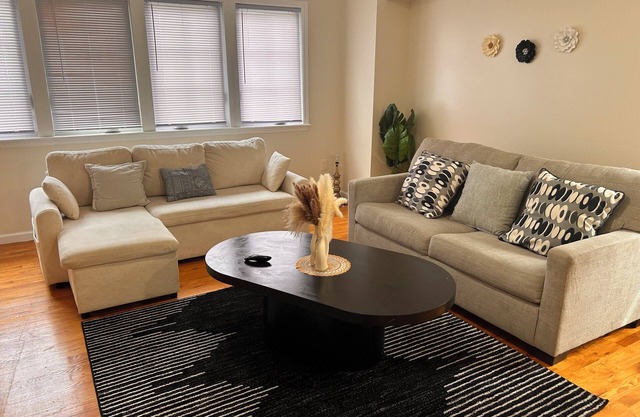 Pleasant 3-bedroom apartment in Newark for a cozy stay