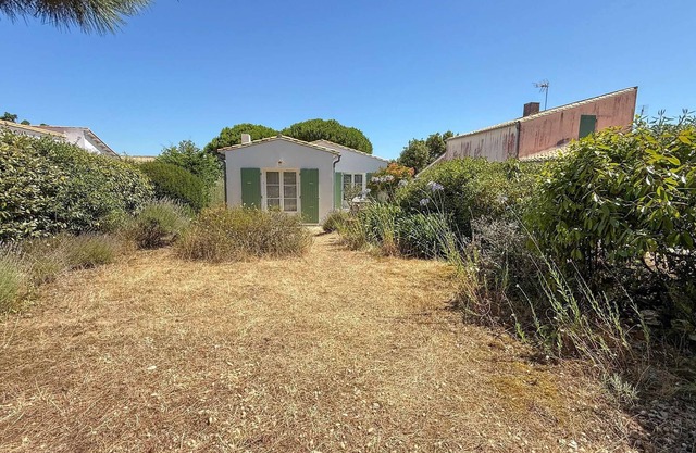 Pleasant house close to the beaches with garden