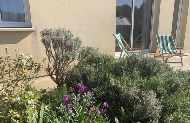 Pleasant house 150 m from the beach