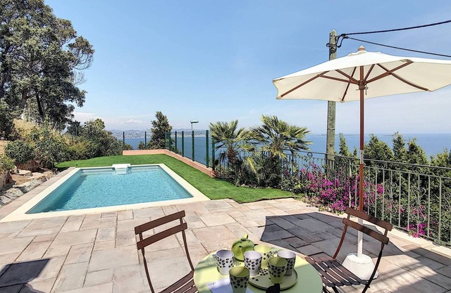 Pleasant villa with panoramic sea view