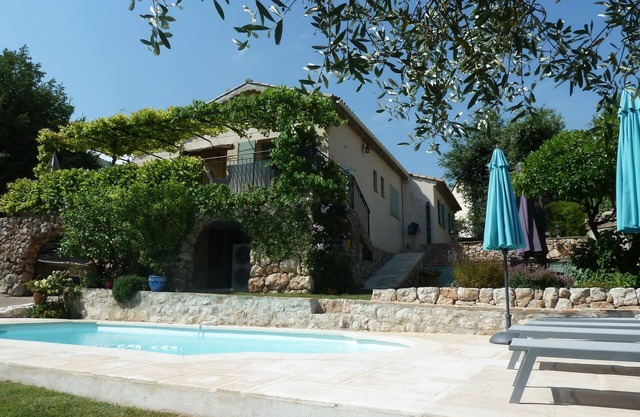 Pleasant villa with pool overlooking Provencal village near Nice Côte d'Azur