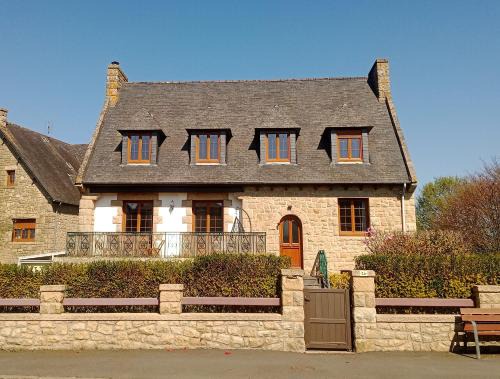 Ploubalay Chambres Cuisine Séjour