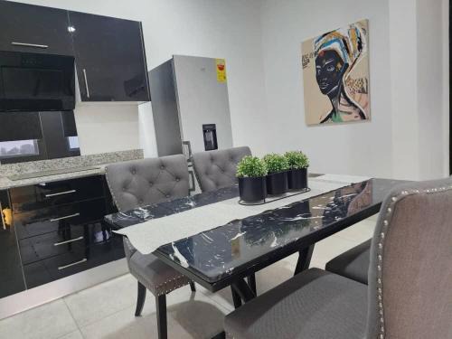 pls Lux 1bed apt at canthonment