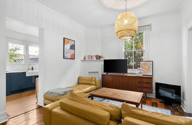 Pocket of Petersham - A Stylish Inner-West Retreat