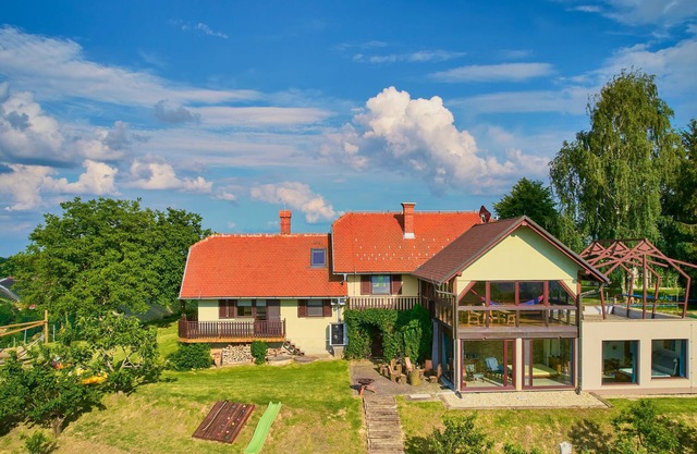 Podhamer by Interhome