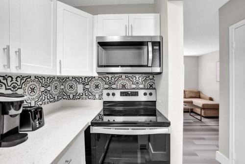 Poinciana Getaway 1BR Apartment Near FLL Airport