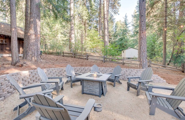 Pollock Pines Cabin: Game Room w/A/C & Heat!