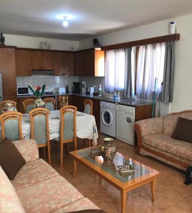 Pomos Small Sunny House