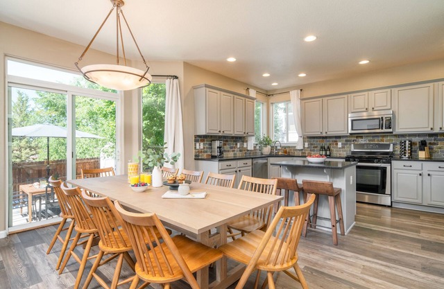 Ponderosa Pines by AvantStay | Family Friendly, 10 mins from Central Bend
