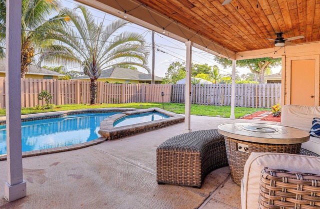 Pool + Game Room: Family-Friendly Stuart Oasis!