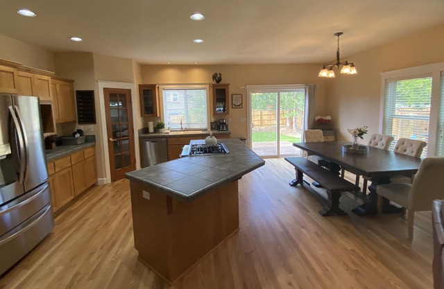 Pool Table, Huge Game Room, Large Fenced Yard, Family Retreat