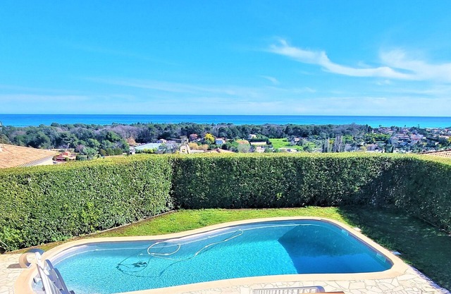 Pool villa with magnificent panoramic sea view