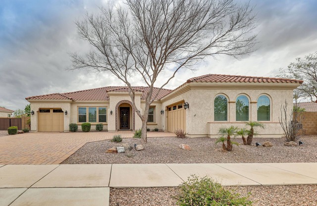Poolside Relaxation: Queen Creek Oasis!