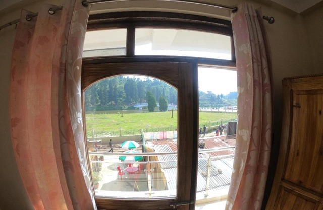 Pradhan hotel