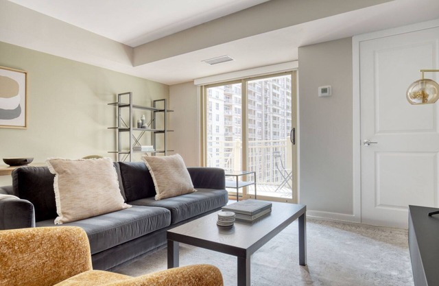 Premium Ballston 1BR w/W/D, Gym & Pool, near Metro, by Blueground