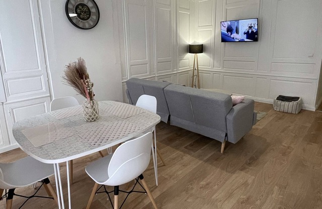 PRETTY CITY APARTMENT