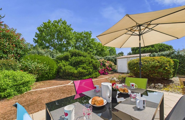 Pretty house for 4 people with garden