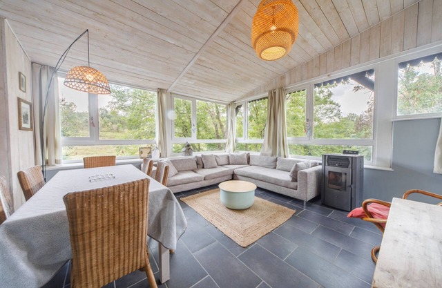 Pretty riverside house, veranda overlooking nature and activities