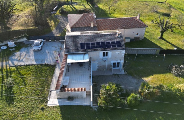 Pretty stone house of 160 m2 in a quiet area