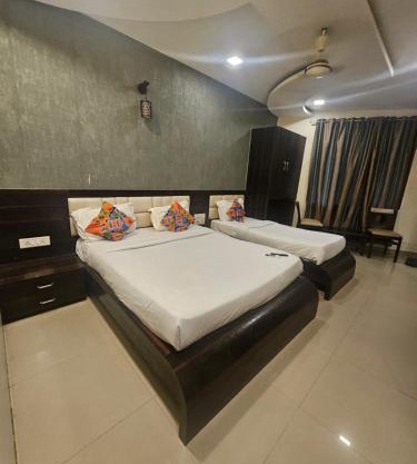 Prime Hotel Addore Palácée - Near Mumbai Airport , Visa Consultant , Jio World Convention Centre BKC