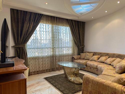 Prime Location 3BR Apartment Close to Airport