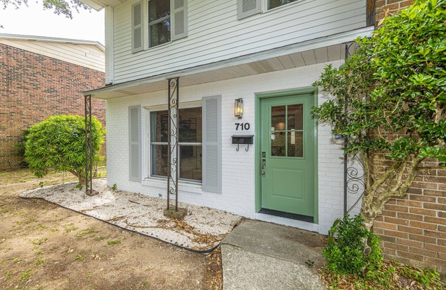 Pristine Townhouse - Beach, Charleston, Pool, Low Country Fun