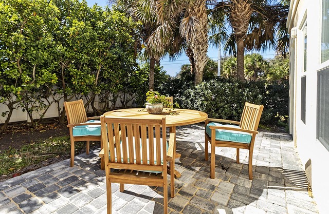 Private 1st Floor Apartment - Steps from the Beach - Pet Friendly
