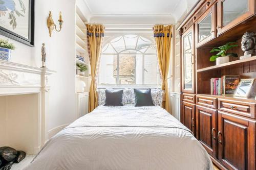 Private 2 Bed Cosy Home by Royal Palace