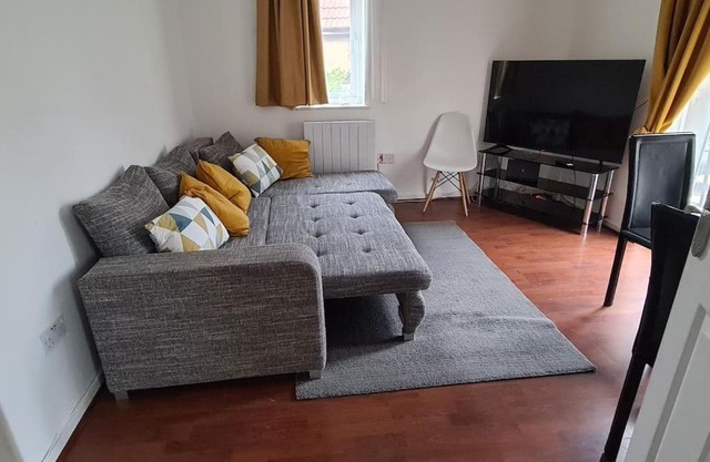Private 2 Bed Flat close to EXCEL & CITY AIRPORT
