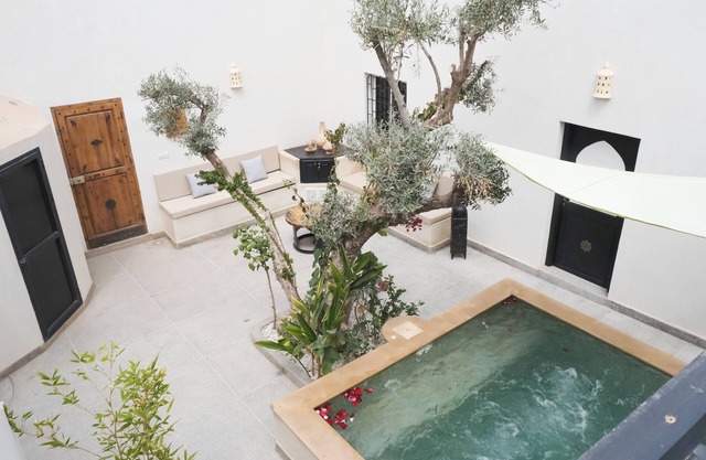 Private 2-bedroom villa Heated pool optional.
