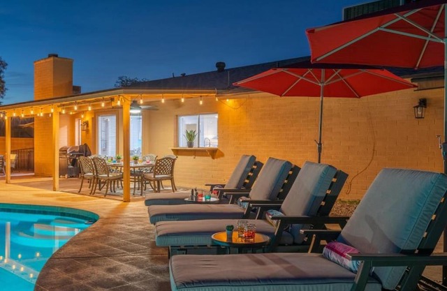 Private 4BR Home Oasis in Phoenix, Pool, BBQ, Firepit