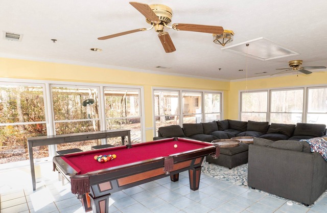 Private 4BR Retreat Creek View Pool* & Pets