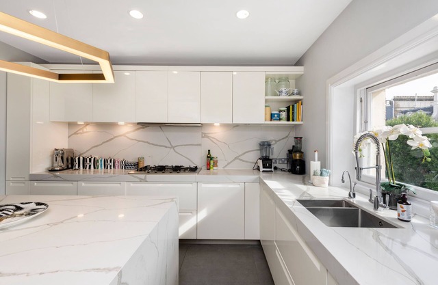 Private 5 Bed Home /Huge Roof Terrace