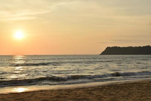 Private Beach Retreat - Honnavara