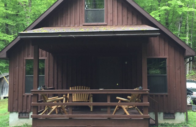 Private Cabin in the woods,/Near Summersville lake and Gauley river