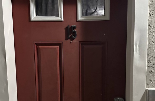 Private cozy apartment in small town Kansas
