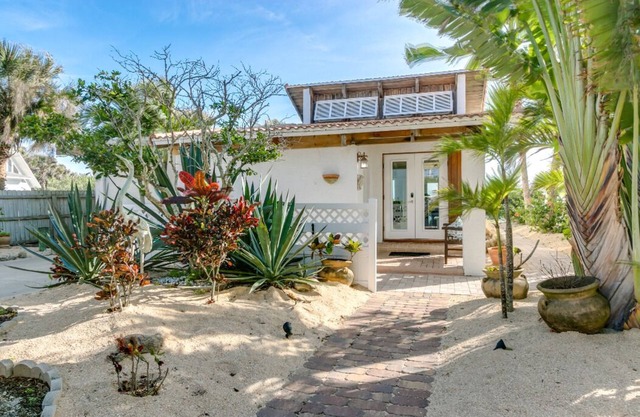 Private Direct Oceanfront Home! Pet Friendly