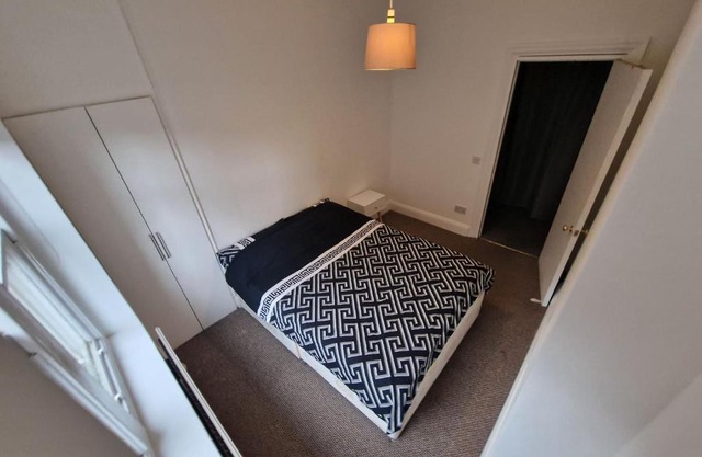 Private Double Bedroom in King's Cross St Pancras