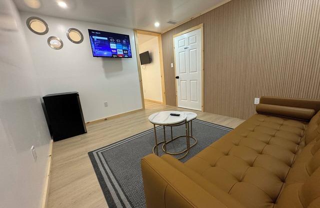 Private entrance, 2xBR, 2xBath, 1 living, near Canadian Tire center. Brand new.