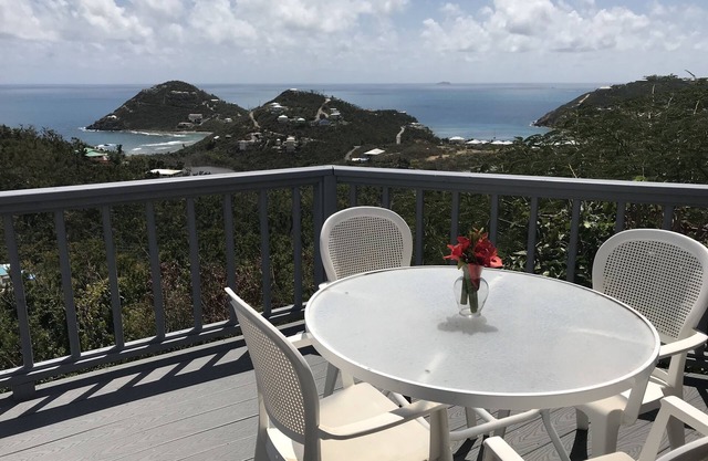 Private home with water views: Cruz Bay, beaches close by