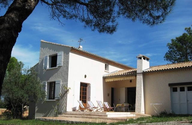 Private house and swimming pool, on the heights of a Provencal village