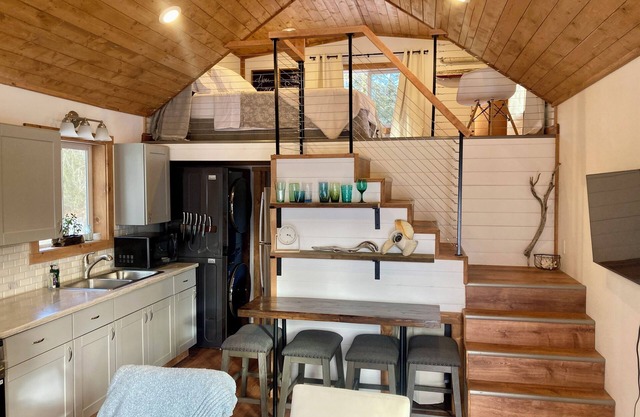 Private Kenai cabin near ocean/airport/fishing