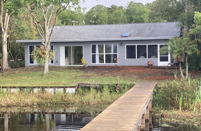 Private Lakefront Home With Dock. 19 Minutes from Sebring Raceway.