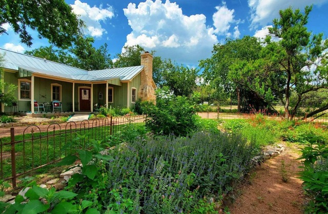 Private Luxury, Views, Nature, German History And Texas Hospitality!