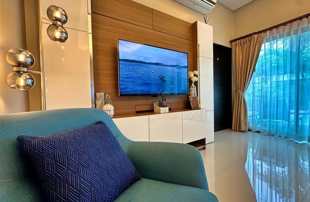Private modern 3-bed pool villa near Layan Beach