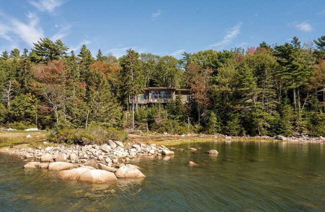 Private Oceanfront "Coppertop" house, Acadia National Park