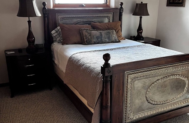 Private one bedroom upper level suite