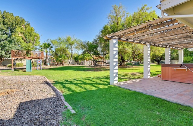 Private Paradise Valley Oasis: Hot Tub, Large Yard