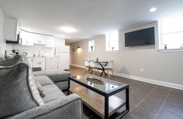 Private Parking+Prime Location-Amazing Apartment